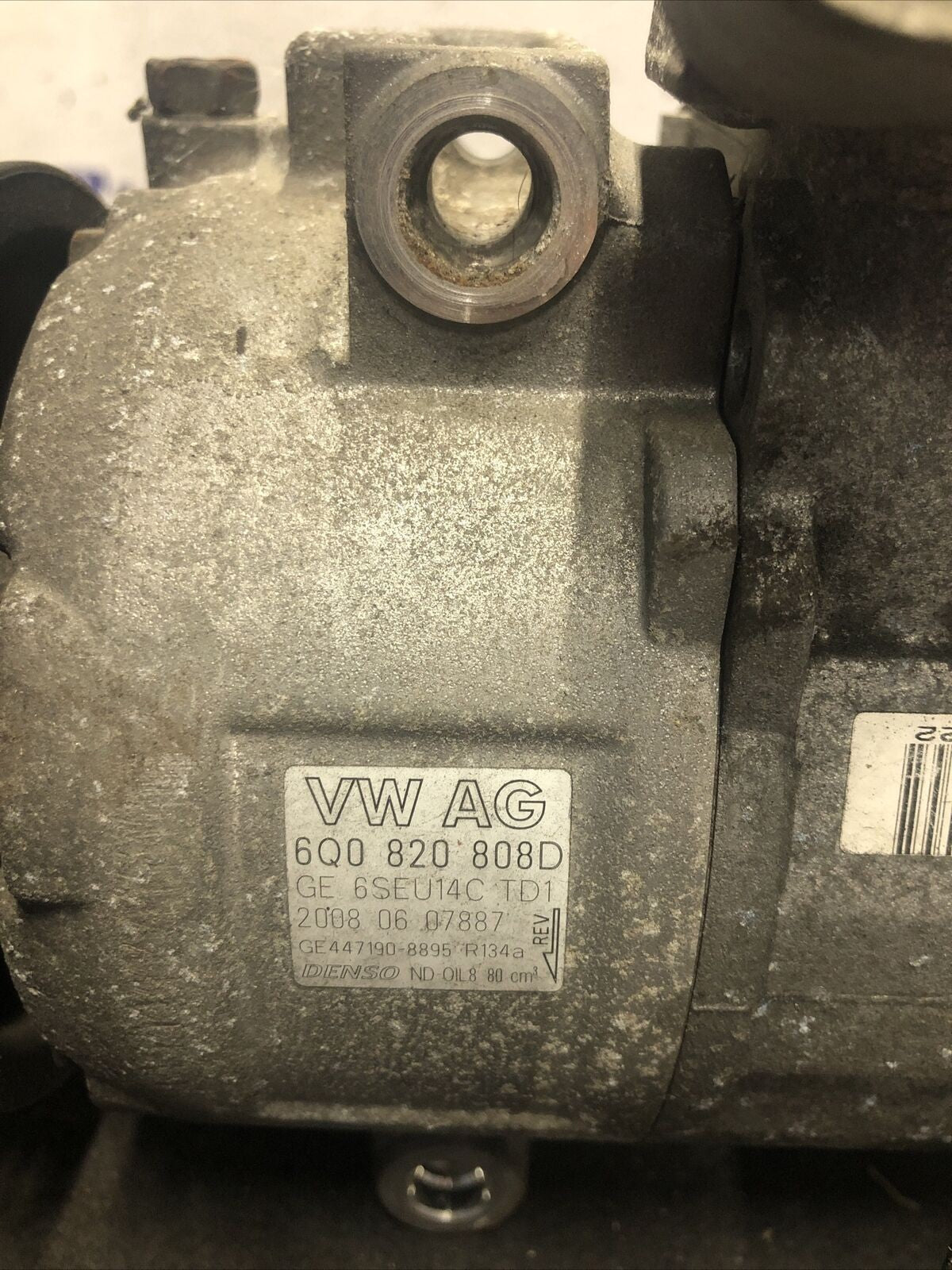 COMPRESSORE ARIA CONDIZIONATA clima SKODA/ VW/ SEAT/ AUDI 6q0820808d - F&amp;P CRASH SRLS - Ricambi Usati