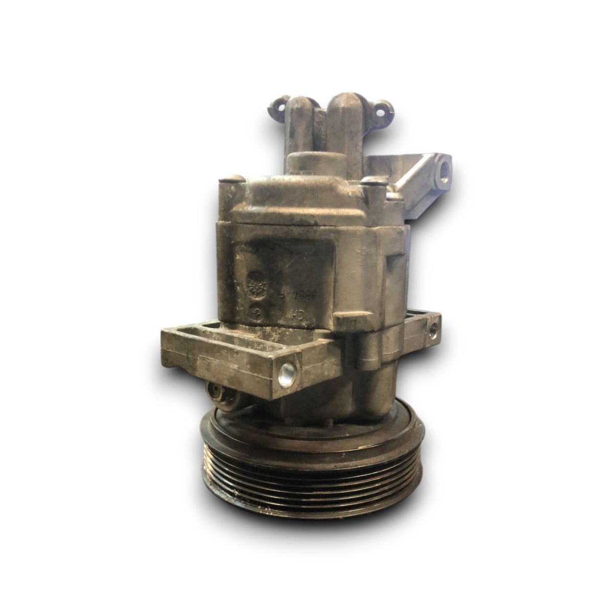Air Conditioning Compressor Dacia Sandero 1.5 Diesel (2012 > 2020) code:926009154R - F&amp;P CRASH SRLS - Used Parts