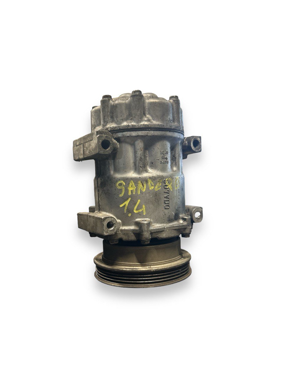 Air Conditioning Compressor Dacia Sandero I 1.4 Petrol (2007 > ) code.8200866443 - F&P CRASH SRLS - Used Parts