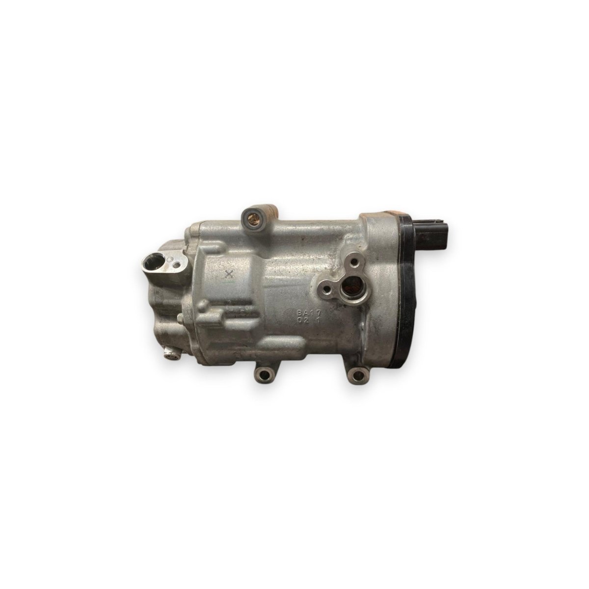 Air conditioning compressor Lexus NX II 2.5 Gasoline / Hybrid (2021 - ) Code: 042400 - 1921 - F&P CRASH SRLS - Used Parts