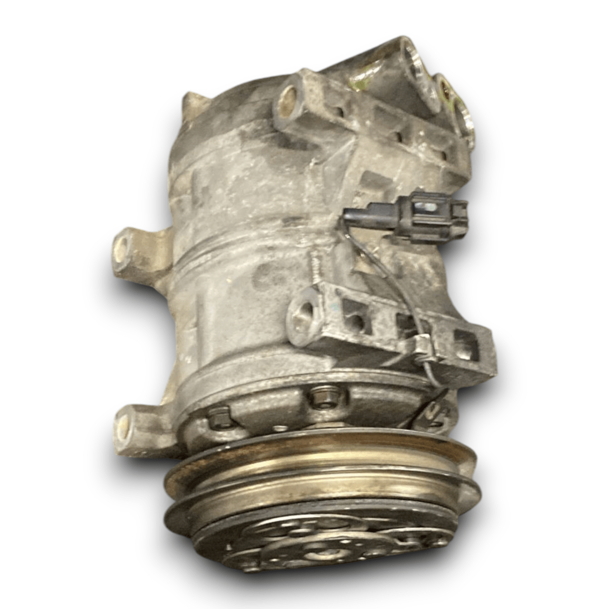 Compressore aria condizionata Nissan Navara d22 cod . z0016339a 2.5 diesel (1997 > 2005) - F&amp;P CRASH SRL - Ricambi Usati