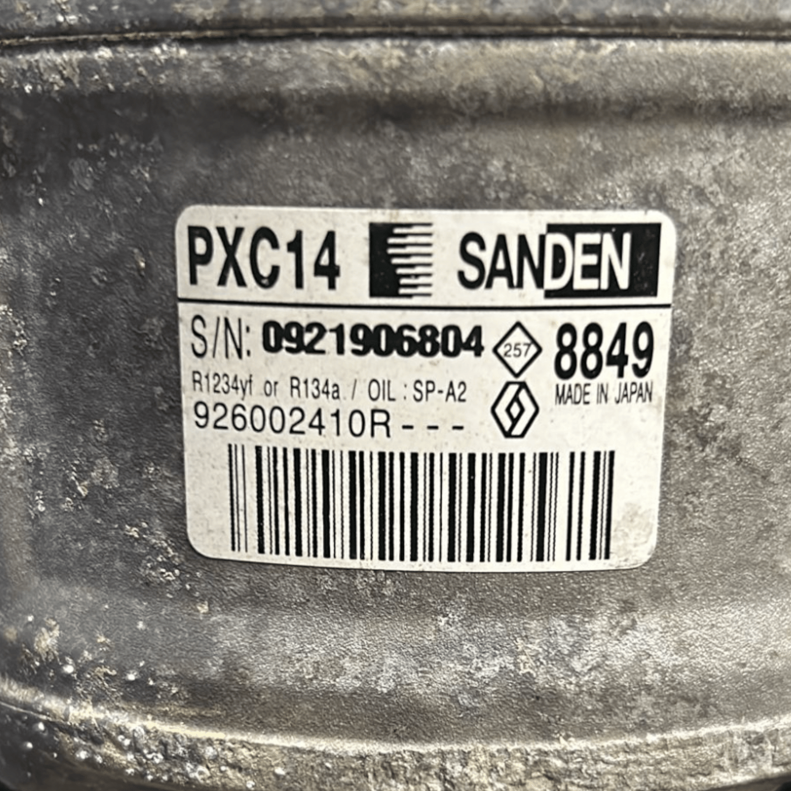 Air Conditioning Compressor Renault Megane 1.5 Diesel code:926002410R (2015 >) - F&P CRASH SRLS - Used Parts