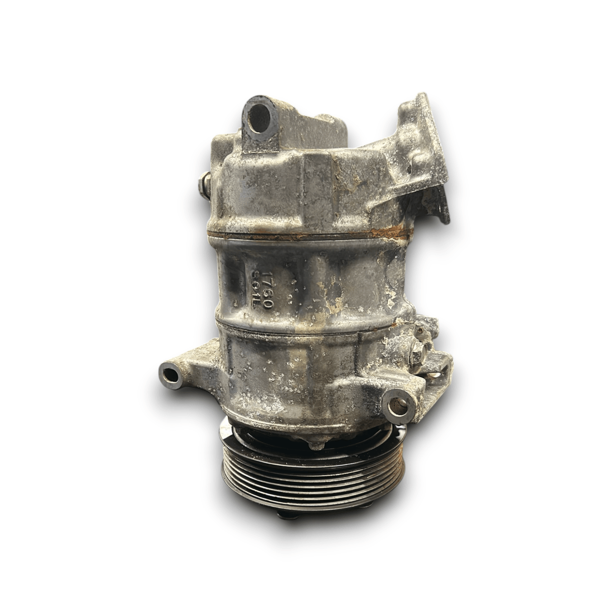 Air Conditioning Compressor Renault Megane 1.5 Diesel code:926002410R (2015 >) - F&P CRASH SRLS - Used Parts