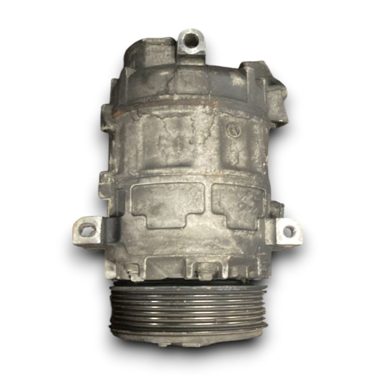 Compressore aria condizionata Renault trafic III cod . 926001732r 1.6 diesel (2014 >) - F&P CRASH SRL - Ricambi Usati