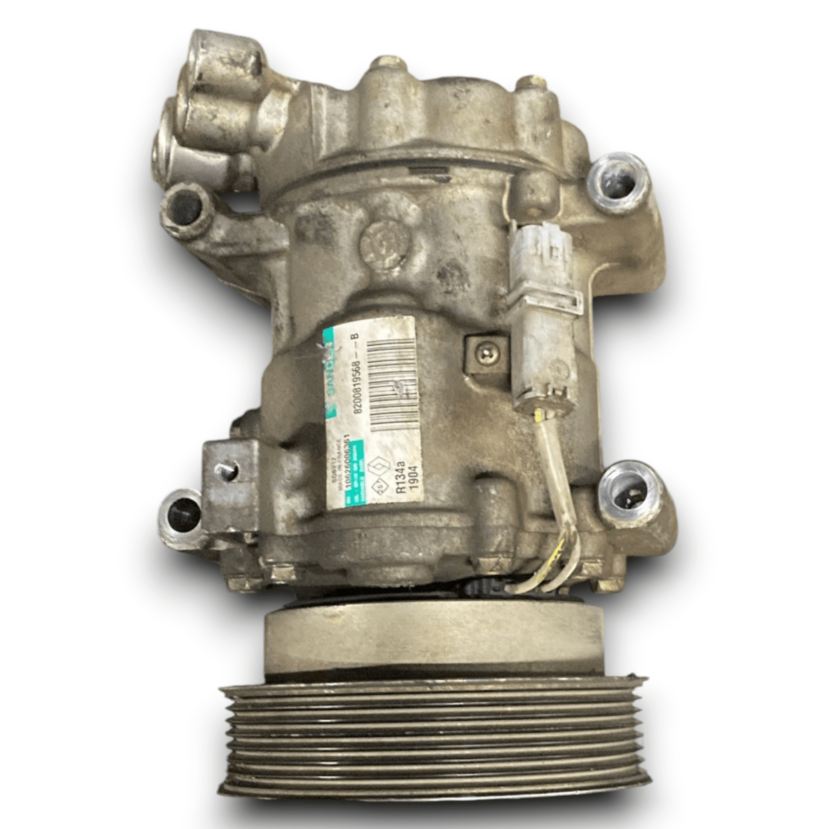 Compressore aria condizionata Renault Twingo III cod . 8200819568 1.0 benzina (2014 >) - F&P CRASH SRL - Ricambi Usati