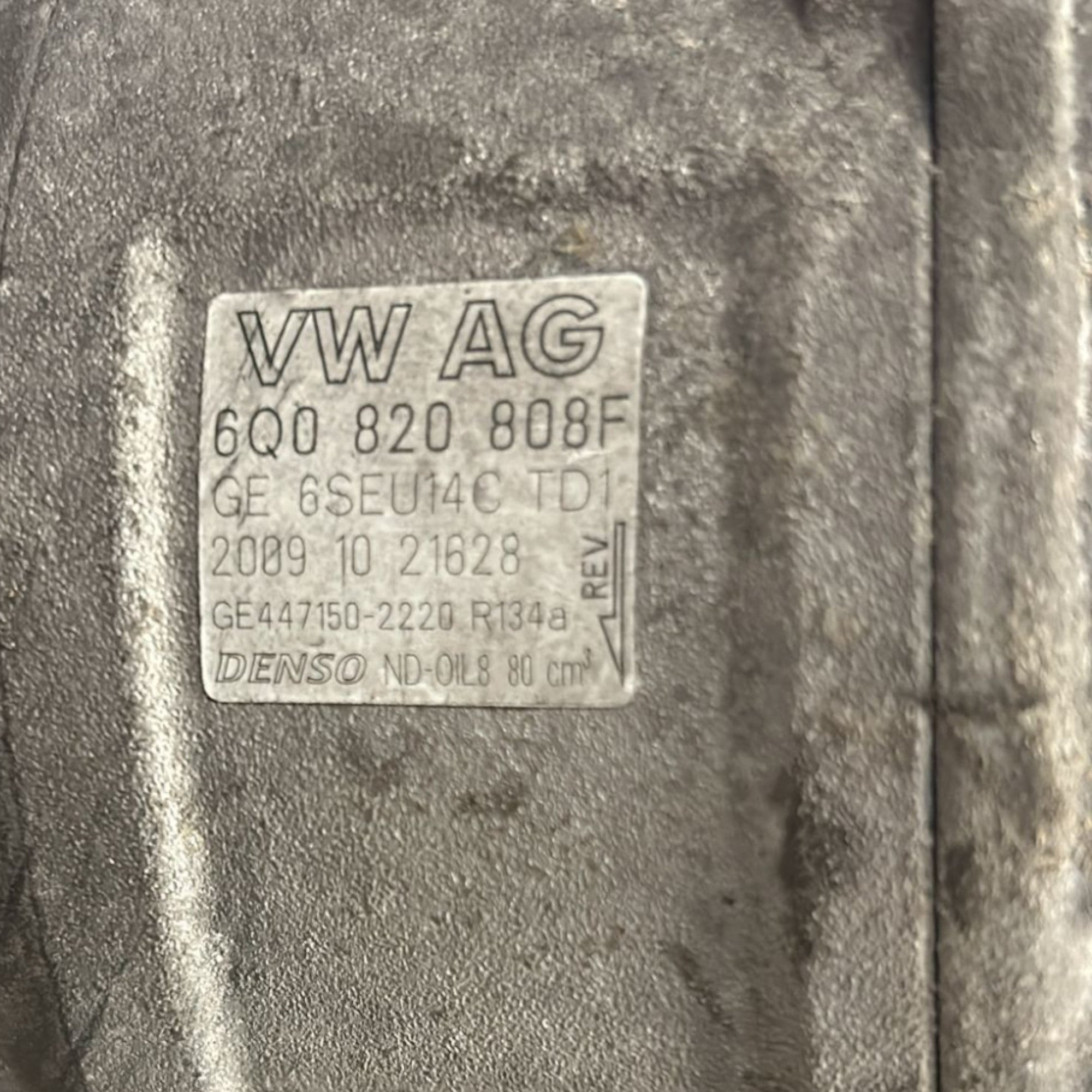 Compressore Aria Condizionata Skoda Roomster 1.4 Benzina cod:6Q0820808F (2006 > 2015) - F&P CRASH SRLS - Ricambi Usati