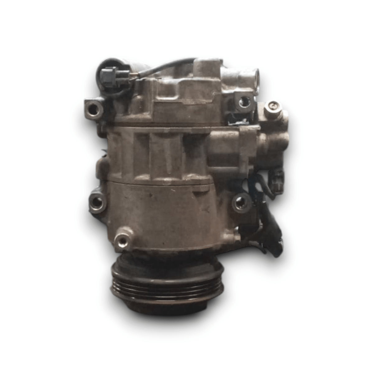 Compressore aria condizionata toyota iq 1kr-fe cod . 447260-3953 1.0 benzina (2008 > 2015) - F&amp;P CRASH SRL - Ricambi Usati