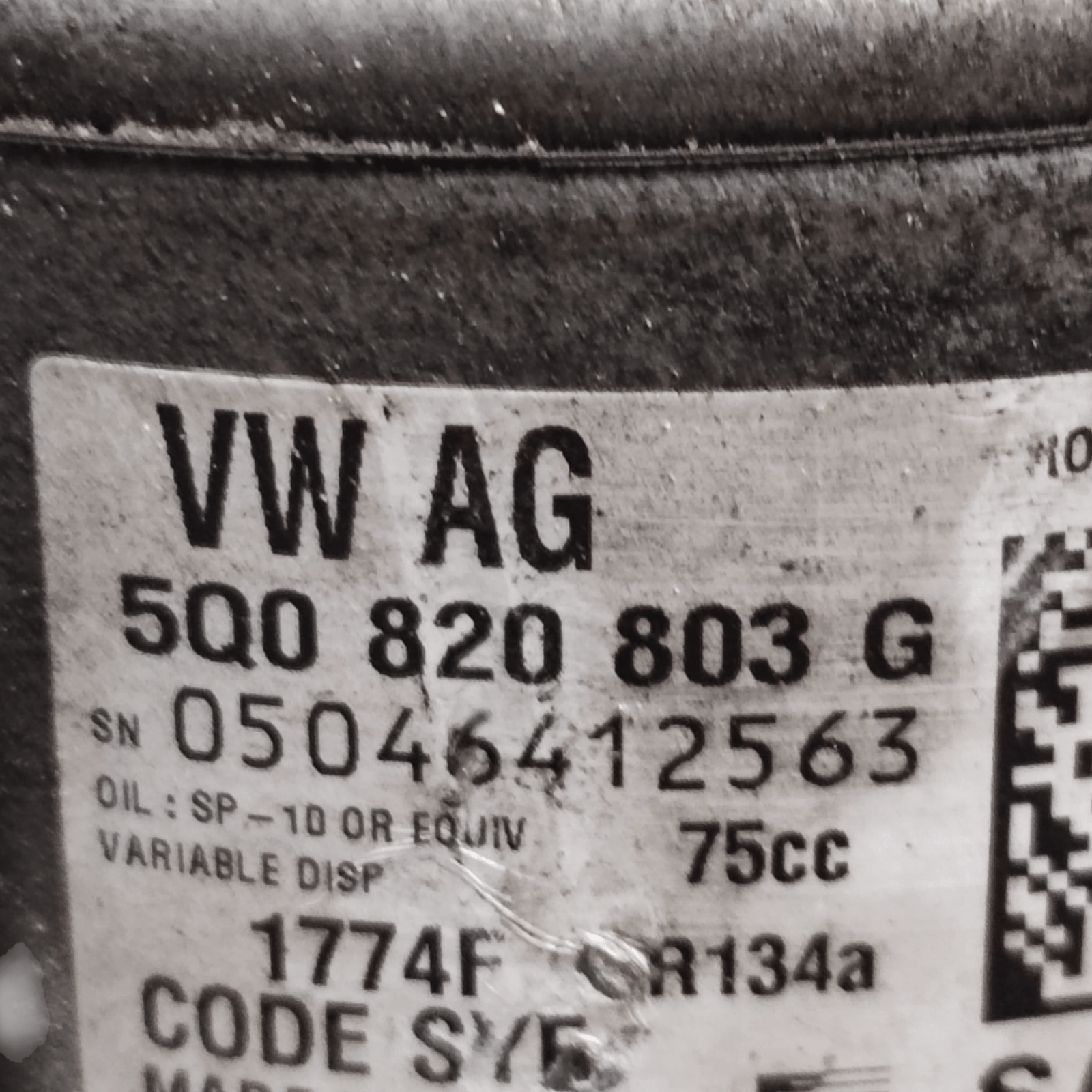 Air Conditioning Compressor Volkswagen Polo 1.2 Petrol CODE: 5Q0820803G (2008 - 2017) - F&P CRASH SRLS - Used Parts