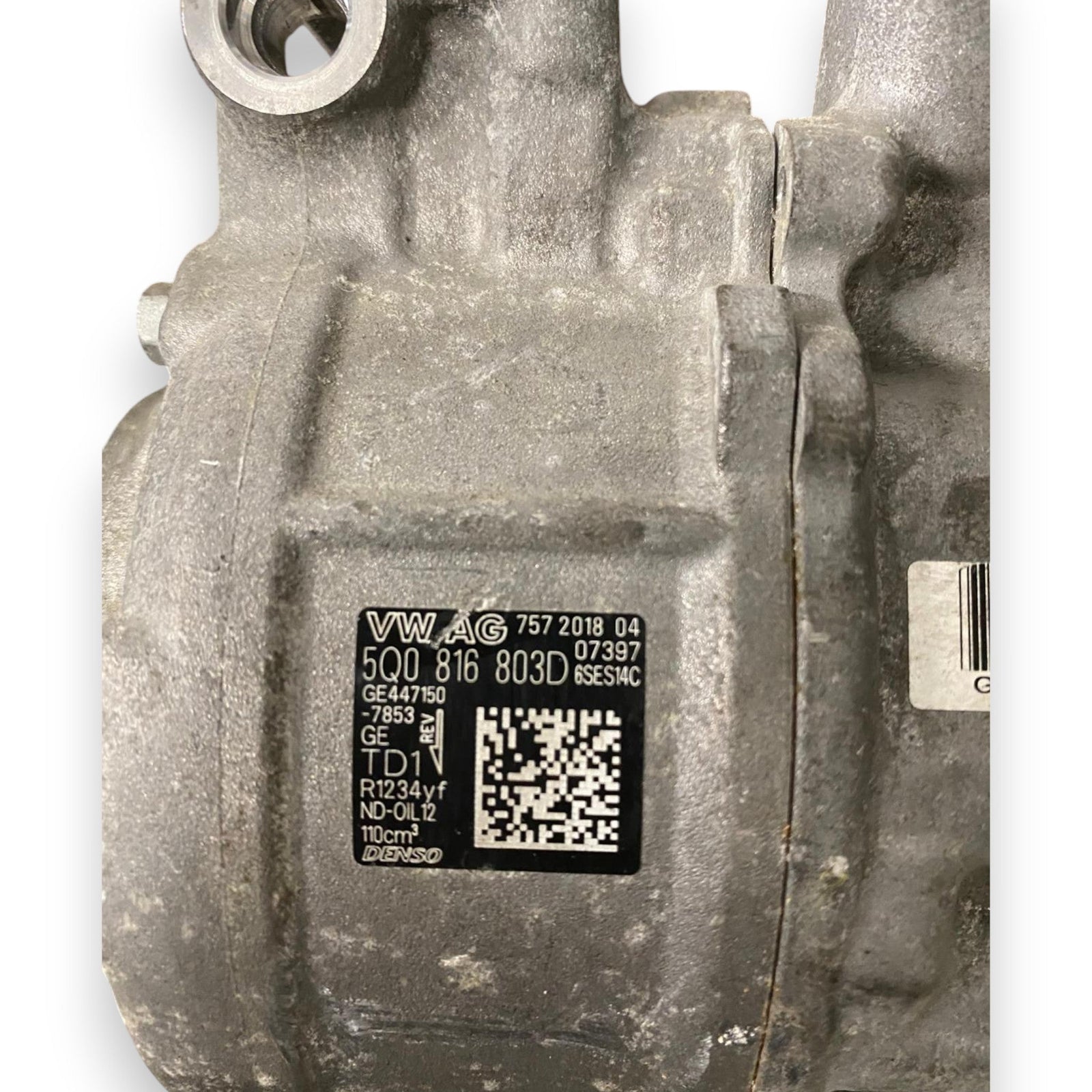 Air conditioning compressor Volkswagen T - Cross 1.6 Diesel (2019 - ) Code: 5Q0816803D - F&P CRASH SRLS - Used Parts