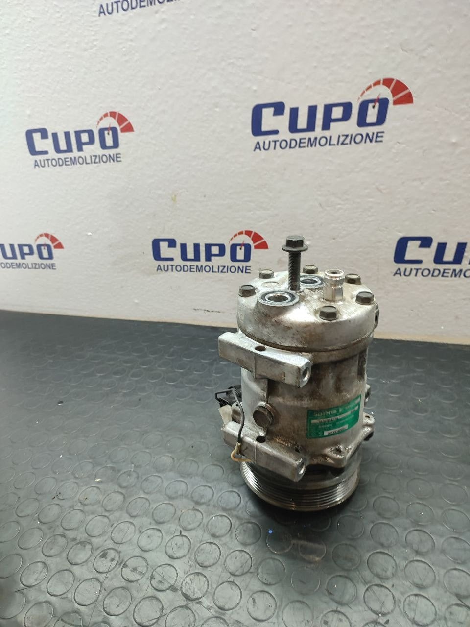 Compressore clima a/c Renault Laguna II 1.9 dci cod 8200040681 - F&P CRASH SRLS - Ricambi Usati