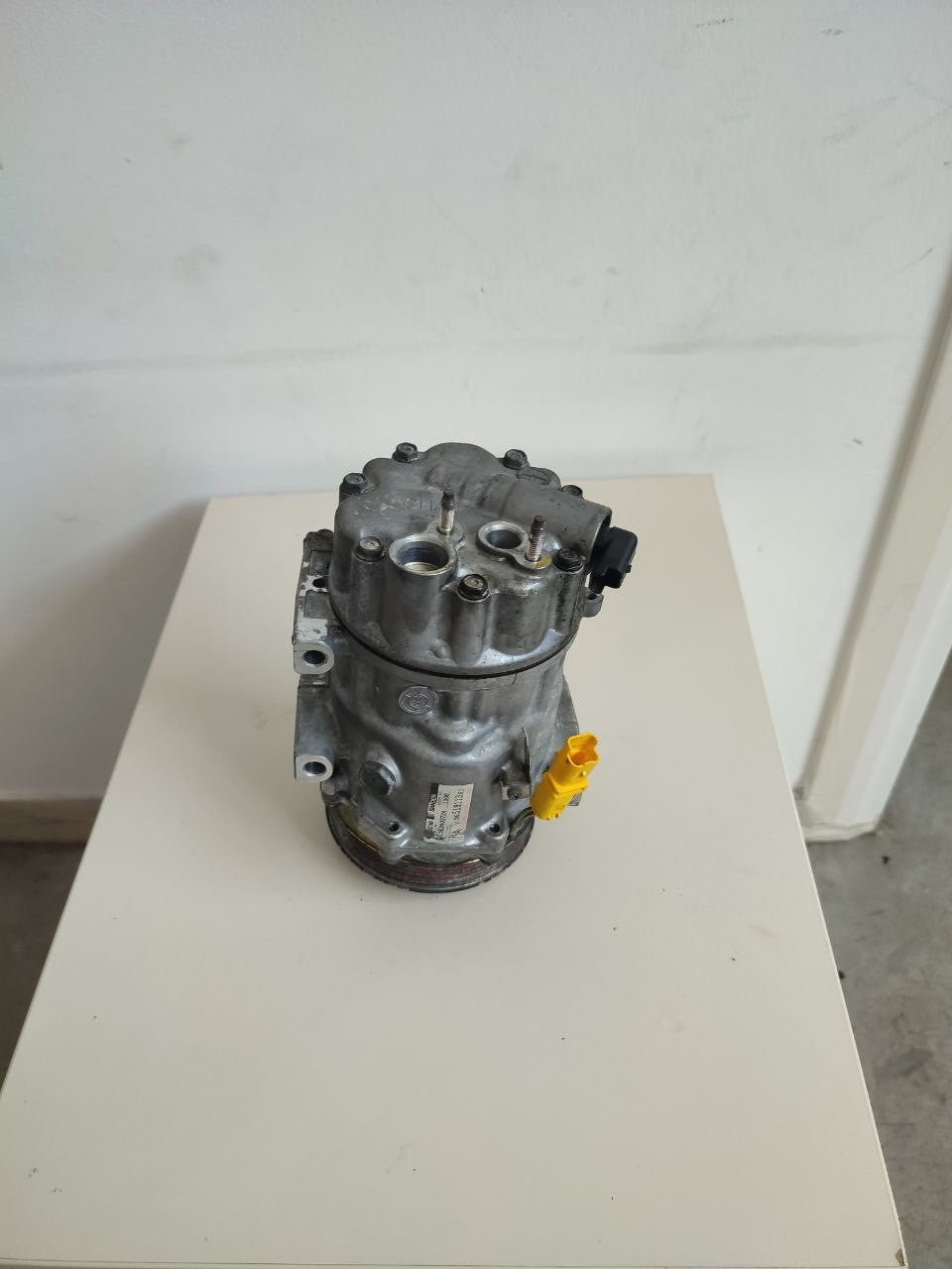 Compressore clima Citroen C4 2.0 hdi cod 9651911380 - F&amp;P CRASH SRLS - Ricambi Usati