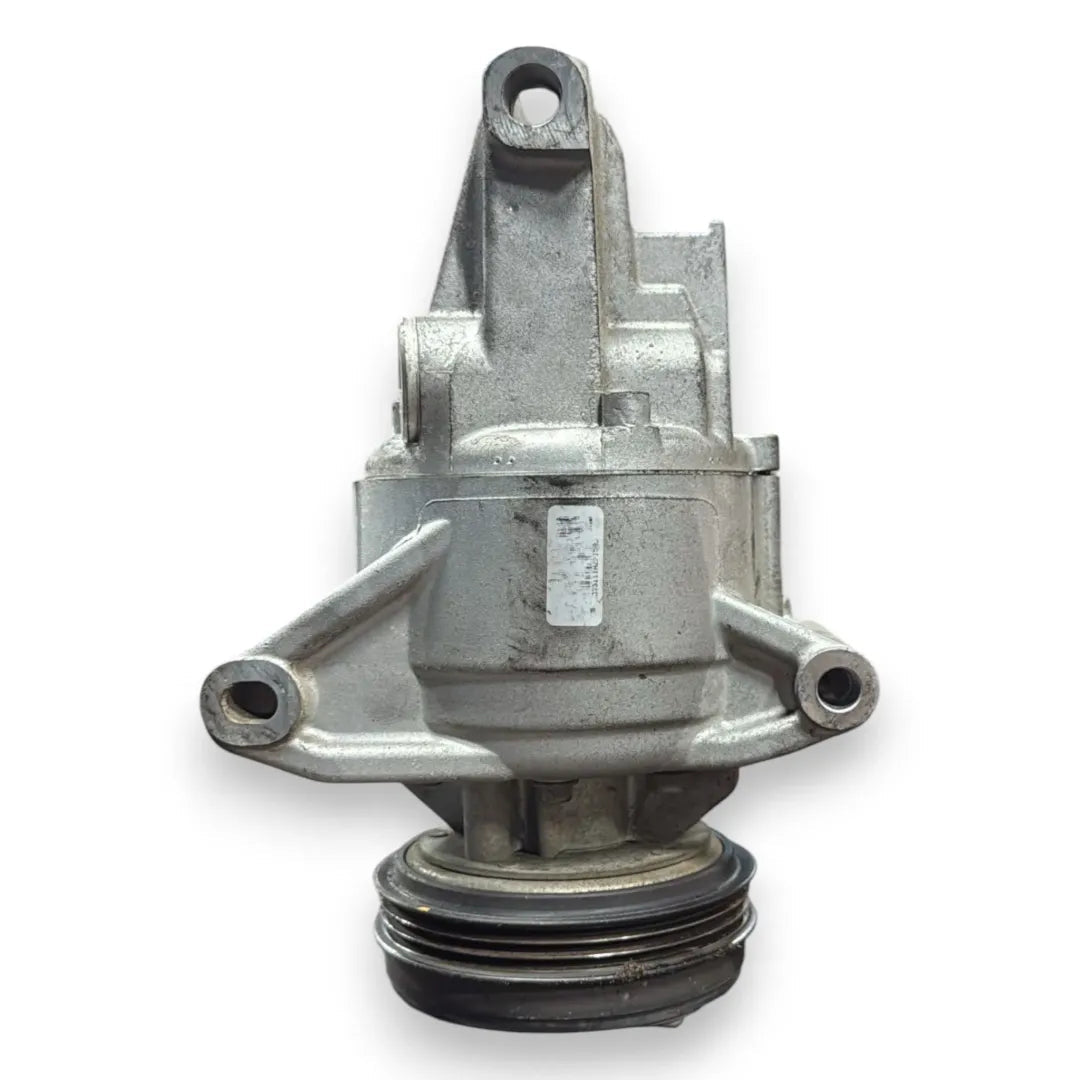 Dettaglio Compressore clima Dacia Sandero 2ª Serie 2012–2021 OEM 926000287R - foto 2