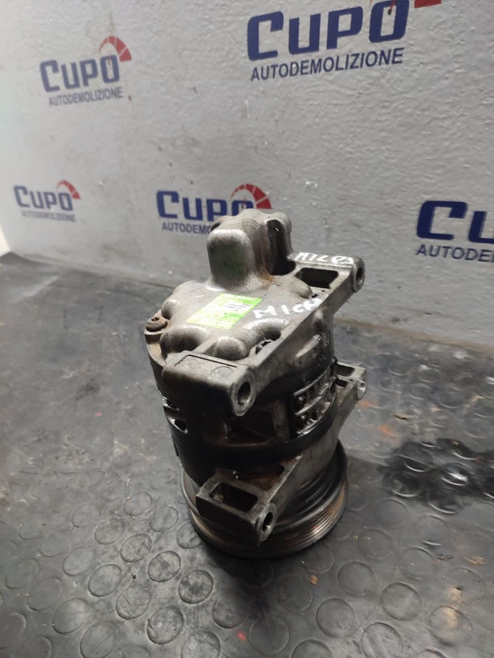 Compressore clima Nissan Micra ( k11 ) cod 2f230 45010 - F&amp;P CRASH SRLS - Ricambi Usati