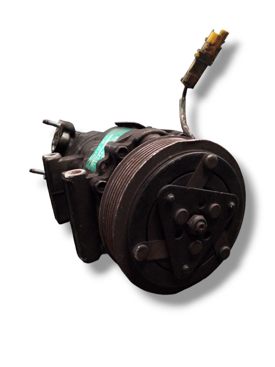 Air Conditioning Compressor Peugeot 206 1.4 diesel (1998 - 2012) cod.9646273880 - F&P CRASH SRLS - Used Parts
