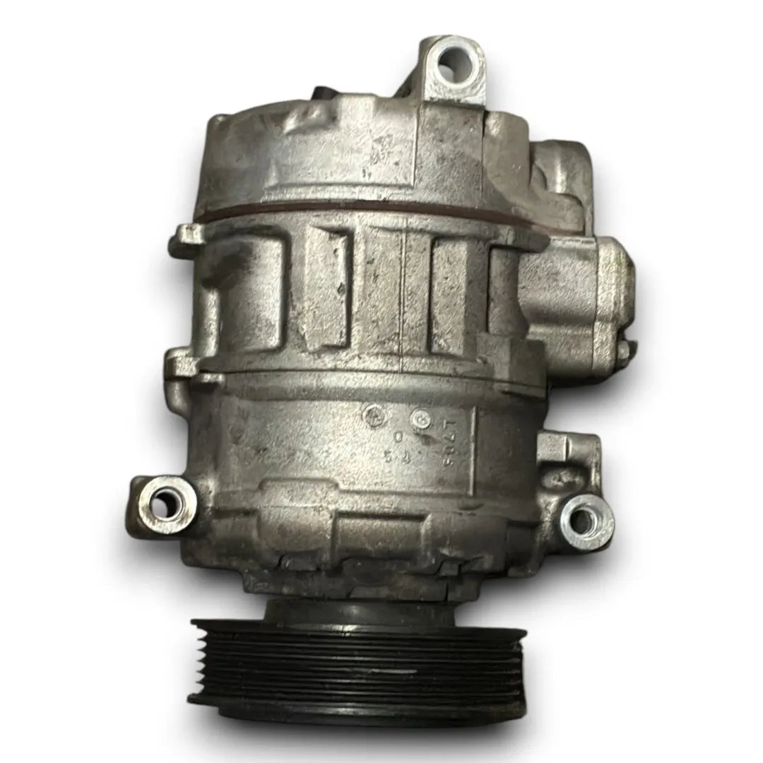 Compressore clima Porsche Panamera OEM 97012601100 - F&P CRASH SRL - Ricambi Usati