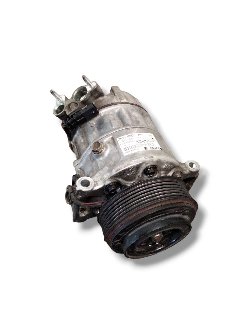Air conditioning compressor Range Rover Velar L560 2.0 diesel (2017>) code CPLA19d629 - BH - F&P CRASH SRLS - Used Parts