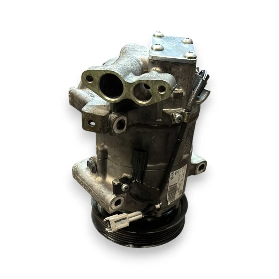 Compressore clima Renault Clio 4ª Serie 2016–2019 OEM 926008468R
