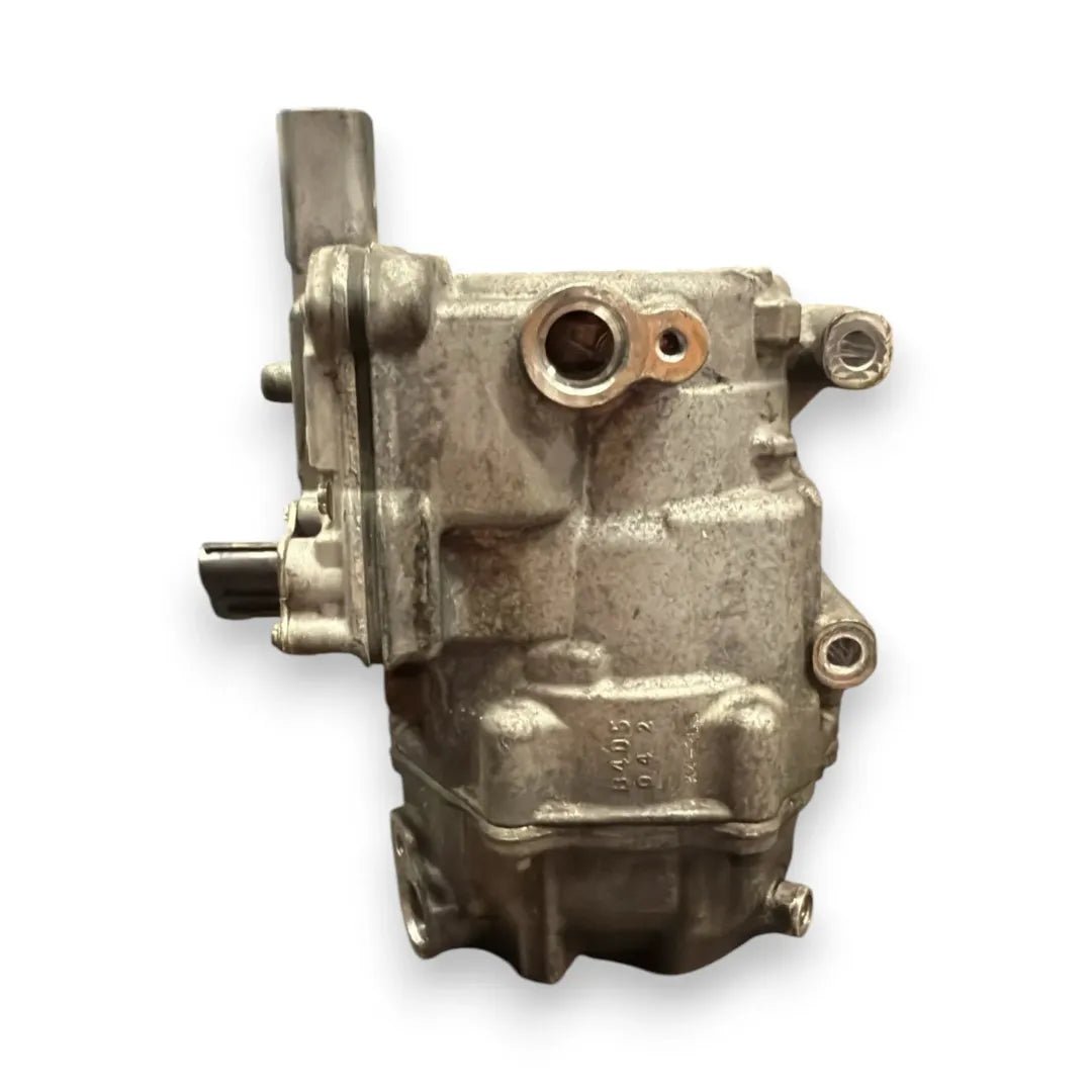 Dettaglio Compressore clima Toyota Yaris 2014–2017 OEM 8837052012 - foto 2