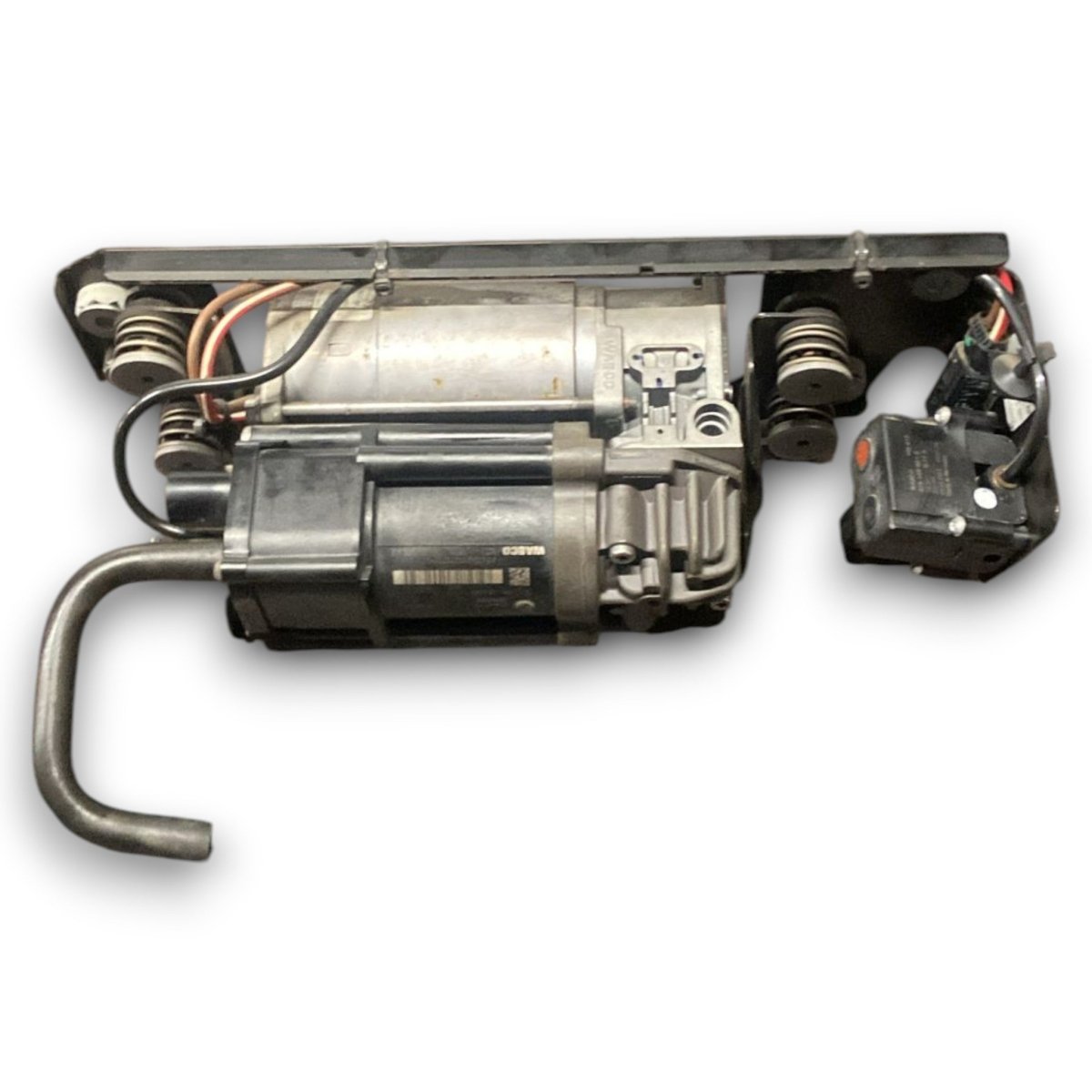Compressore sospensioni ad aria bmw serie 5 f11 cod . 3720678945001 2.0 diesel (2010 > 2017) - F&P CRASH SRL - Ricambi Usati