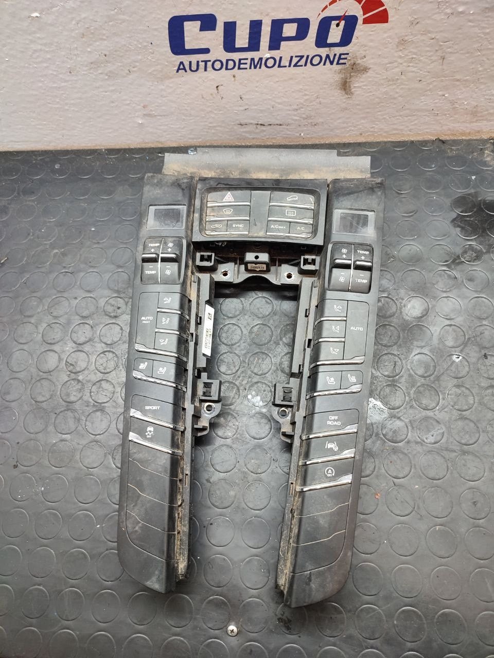 Central console climate control a/c Porsche Macan ( 95b ) code 95b907040 - F&P CRASH SRLS - Used Parts
