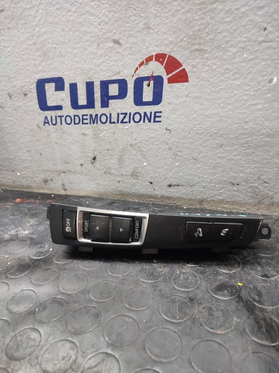 Central console buttons driving modes Bmw series 5 (F10 / F11 - 2015) code 9202948-03 - F&P CRASH SRLS - Used Parts