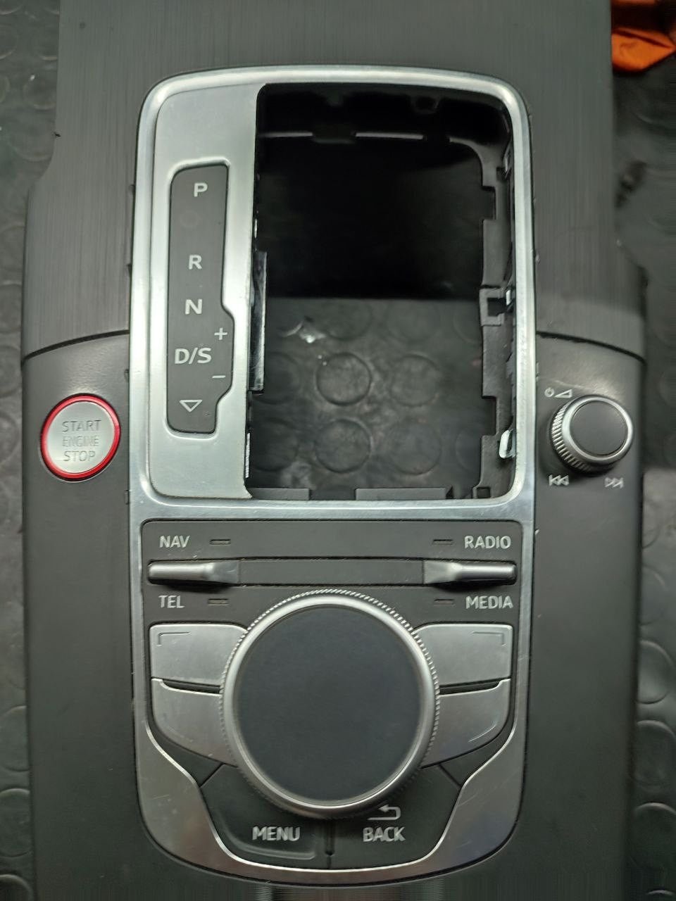 Console pannello centrale Audi S3 ( 2016 - 8v1 ) 2.0 tfsi cod 8v0919614l - F&P CRASH SRLS - Ricambi Usati