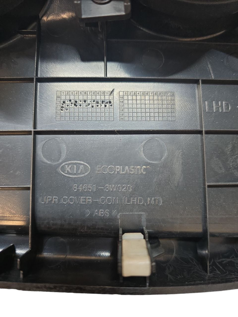 Console / Tunnel Centrale Kia Sportage SL ( 2010 - 2016 ) Cod : 84651-3W020 - F&P CRASH SRLS - Ricambi Usati