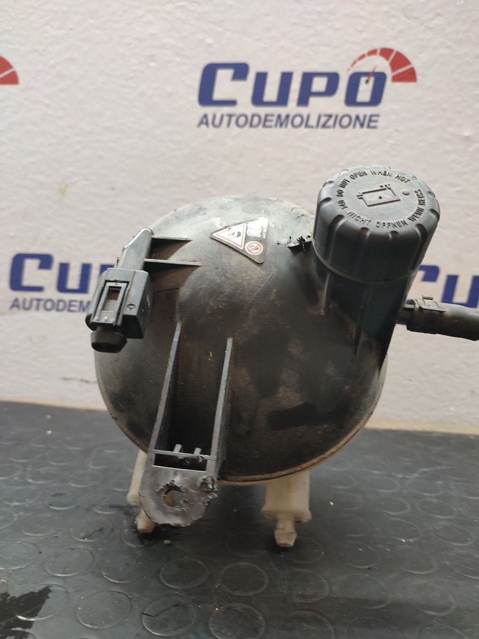 Liquid Compensation Container MERCEDES-BENZ CLASS C T-Model CDI (2012) D cod: a0005840807 - F&P CRASH SRLS - Used Spare Parts