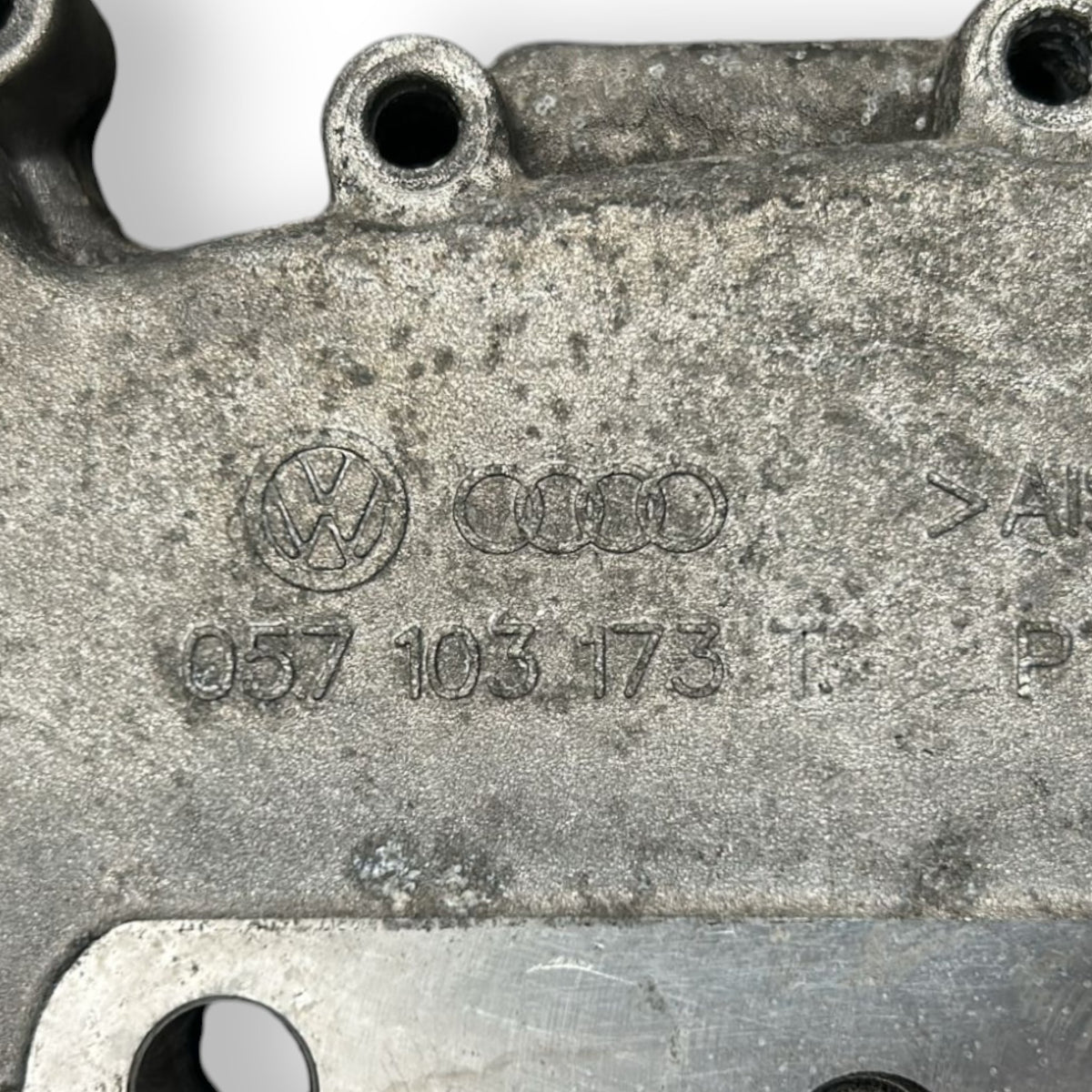 Coperchio / Carter Distribuzione Audi A8 (D3 / 4E) cod.057103173T 4.2 Diesel (2002 > 2009) - F&P CRASH SRLS - Ricambi Usati