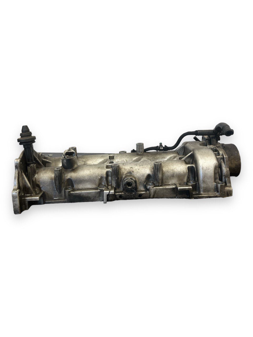 Coperchio Testata Coppia Albero a Camme Scarico e Aspirazione Fiat Grande Punto / Lancia Ypsilon / Alfa Romeo Mito / Fiat Doblo' / Fiat 500 1.3 Diesel (2005 al 2012) Sigla Motore: 199A3000 cod: 54351014815 - F&P CRASH SRLS - Ricambi Usati
