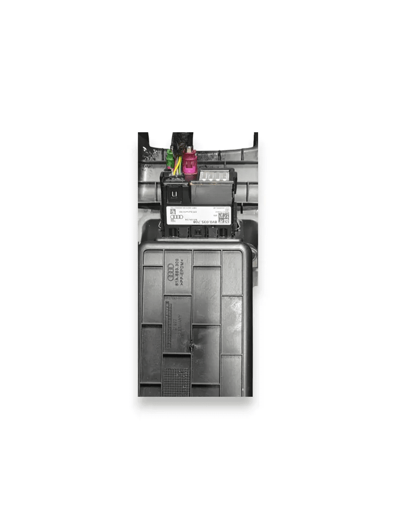 Dettaglio Copertura consolle centrale Audi Q2 2016–2020 cod. 81A863300 - foto 3