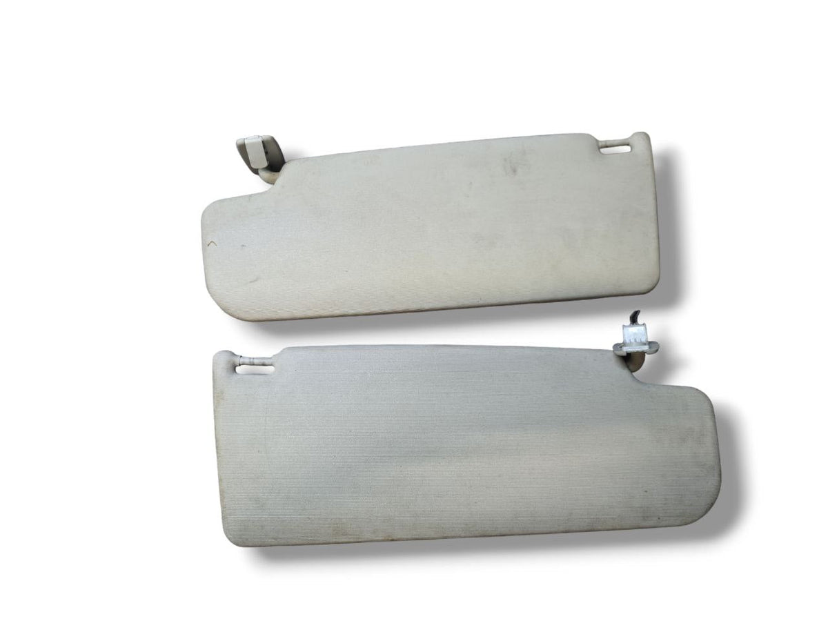COPPIA ALETTE PARASOLE VOLKSWAGEN GOLF V (2003 - 2008) Cod : 1K08575522F4 - F&amp;P CRASH SRLS - Ricambi Usati