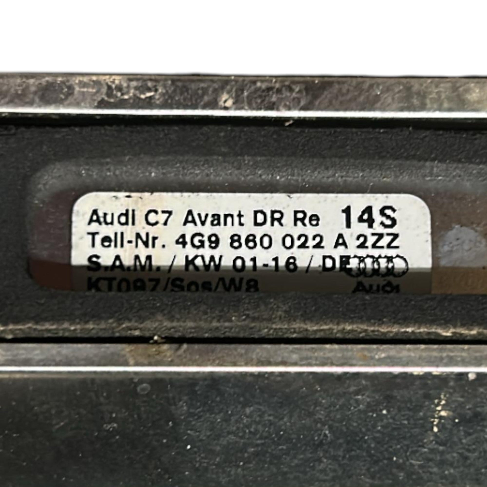 Coppia Barre Longitudinali Cromate Audi A6 (C7) (4G) Avant cod.4G9860022A (2011 > 2018) cod.4G9860021A - F&P CRASH SRLS - Ricambi Usati