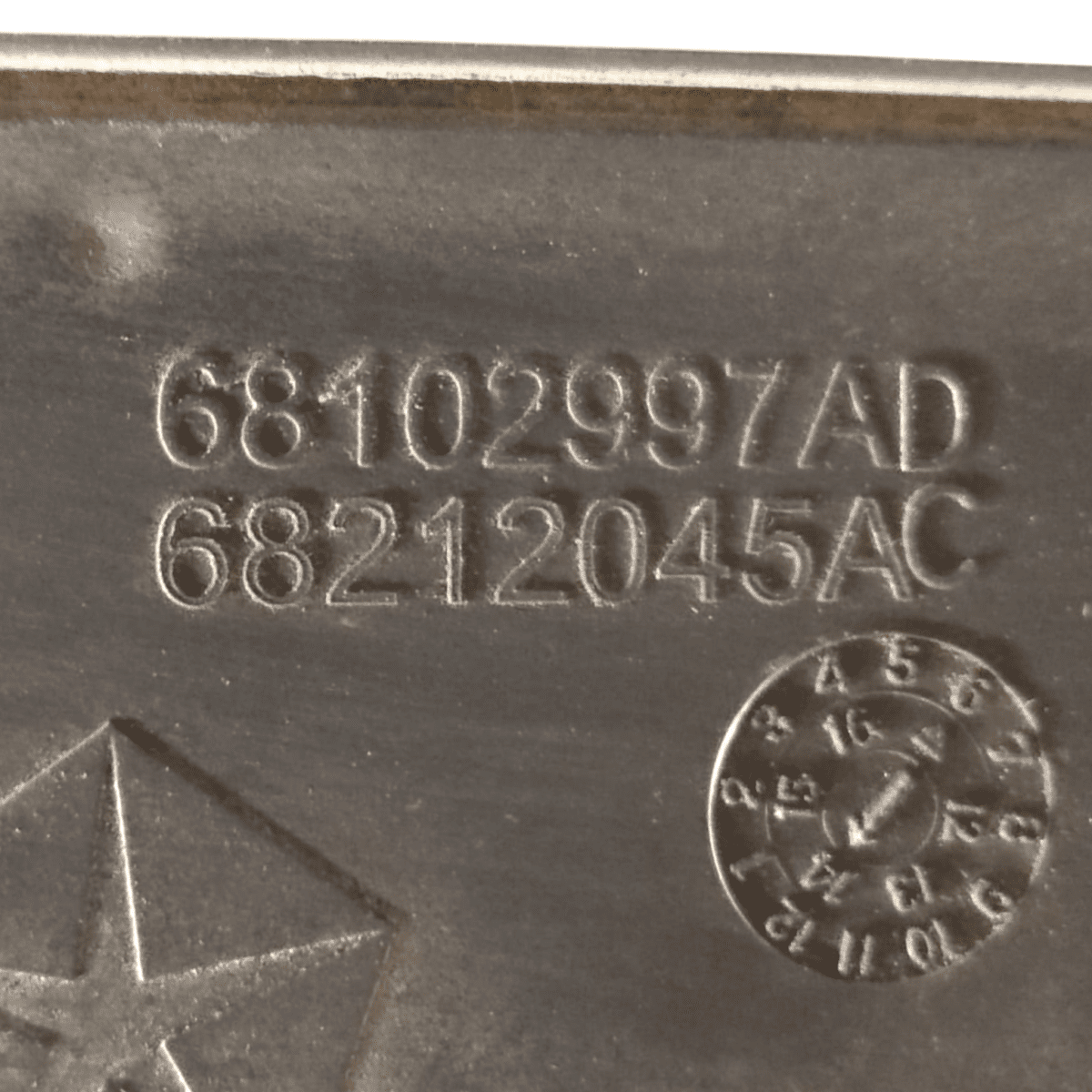 Coppia barre portatutto jeep cheroke kl cod: 68102997ad (2013 - 2023) - F&P CRASH SRL - Ricambi Usati