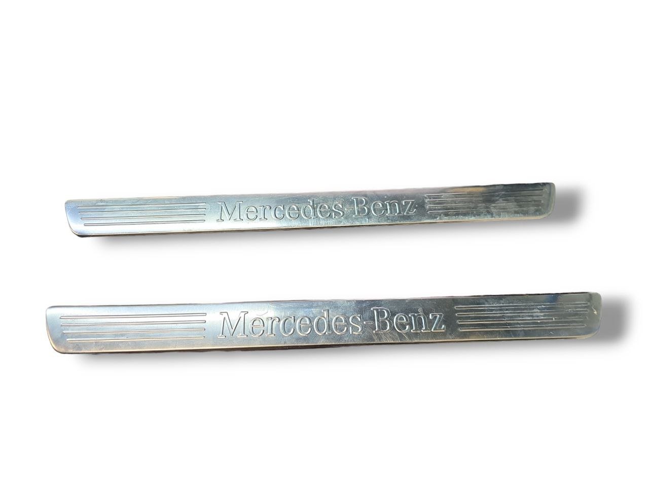 Pair of Mercedes-Benz Class B w246 (2011 - 2018) Kick Plates Code: A2466800135 - F&P CRASH SRLS - Used Spare Parts