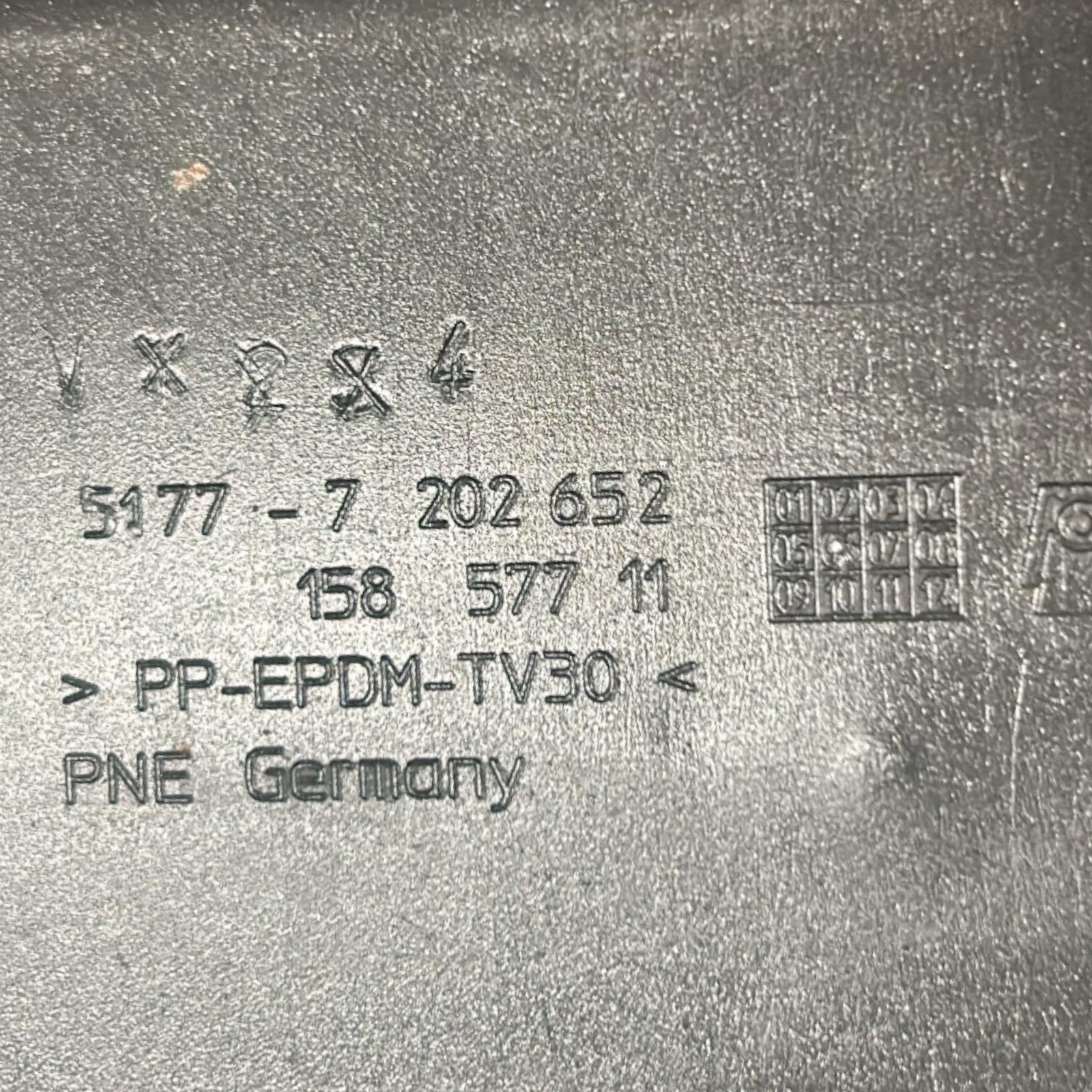 Coppia Minigonne Nere BMW Serie 3 (E90) Berlina cod.7202652 (2005 > 2013) cod.7202651 - F&P CRASH SRLS - Ricambi Usati