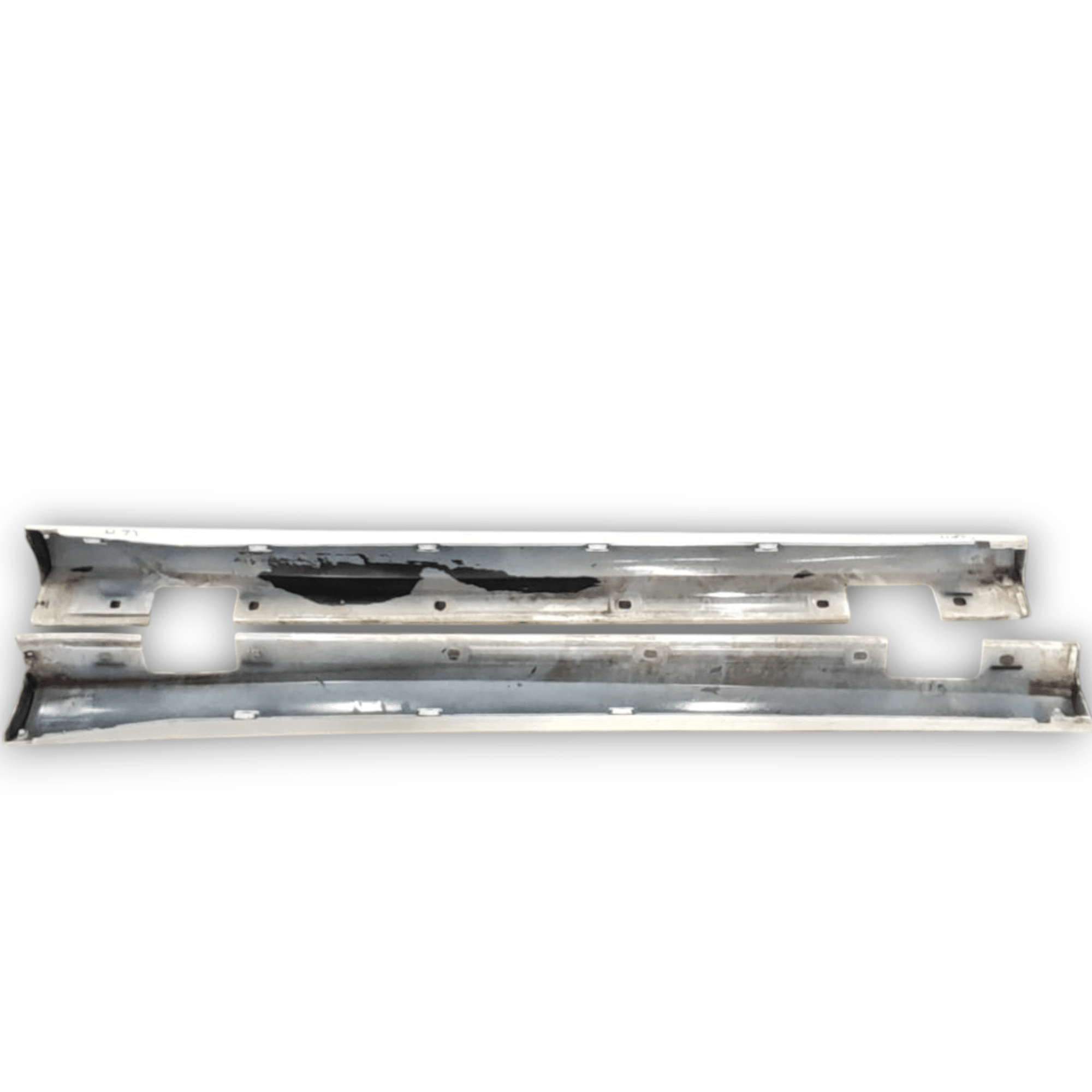 Coppia Minigonne / Sotto Porta Mercedes Classe CLA W117 COD: A2466901340 (2013 - 2019) - F&P CRASH SRLS - Ricambi Usati
