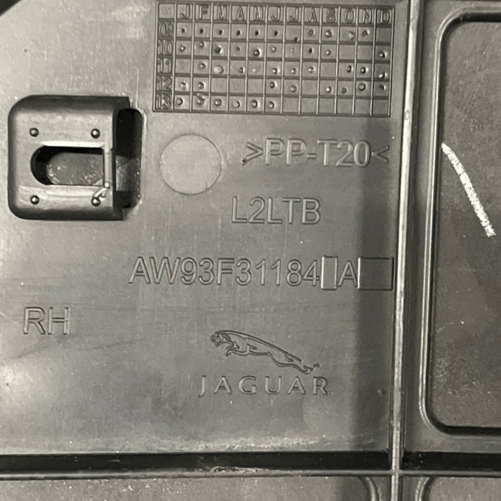 Coppia Minigonne / Sottoporta laterale Jaguar XJ X351 cod.AW93F31184A / AW93F31185A (2009 - 2019) - F&P CRASH SRLS - Ricambi Usati