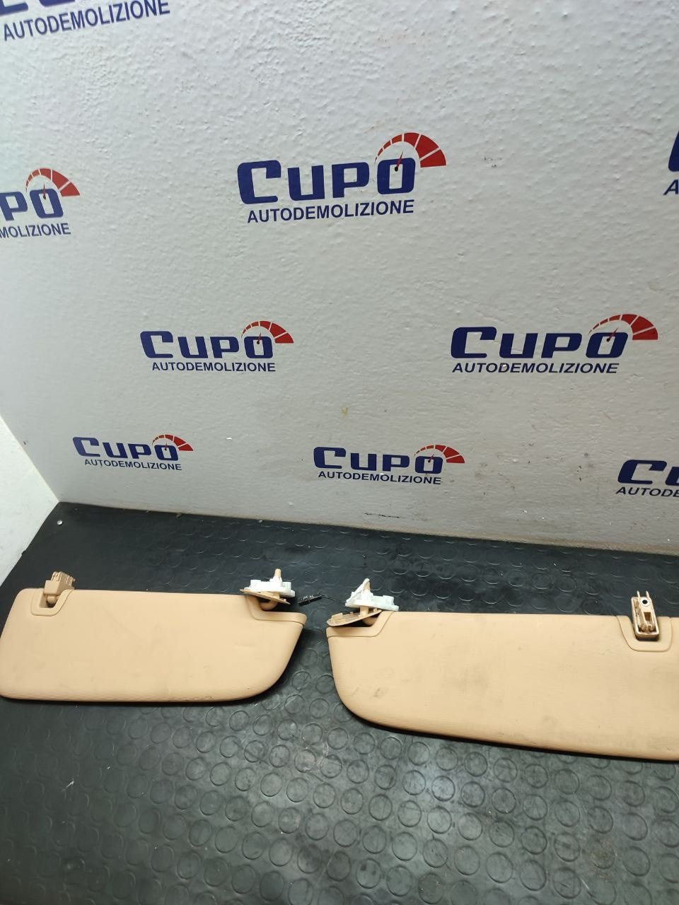 Coppia ( n.2 ) alette Porsche Panamera ( 970 ) cod 97073113200 ( color beige luxor ) - F&P CRASH SRLS - Ricambi Usati