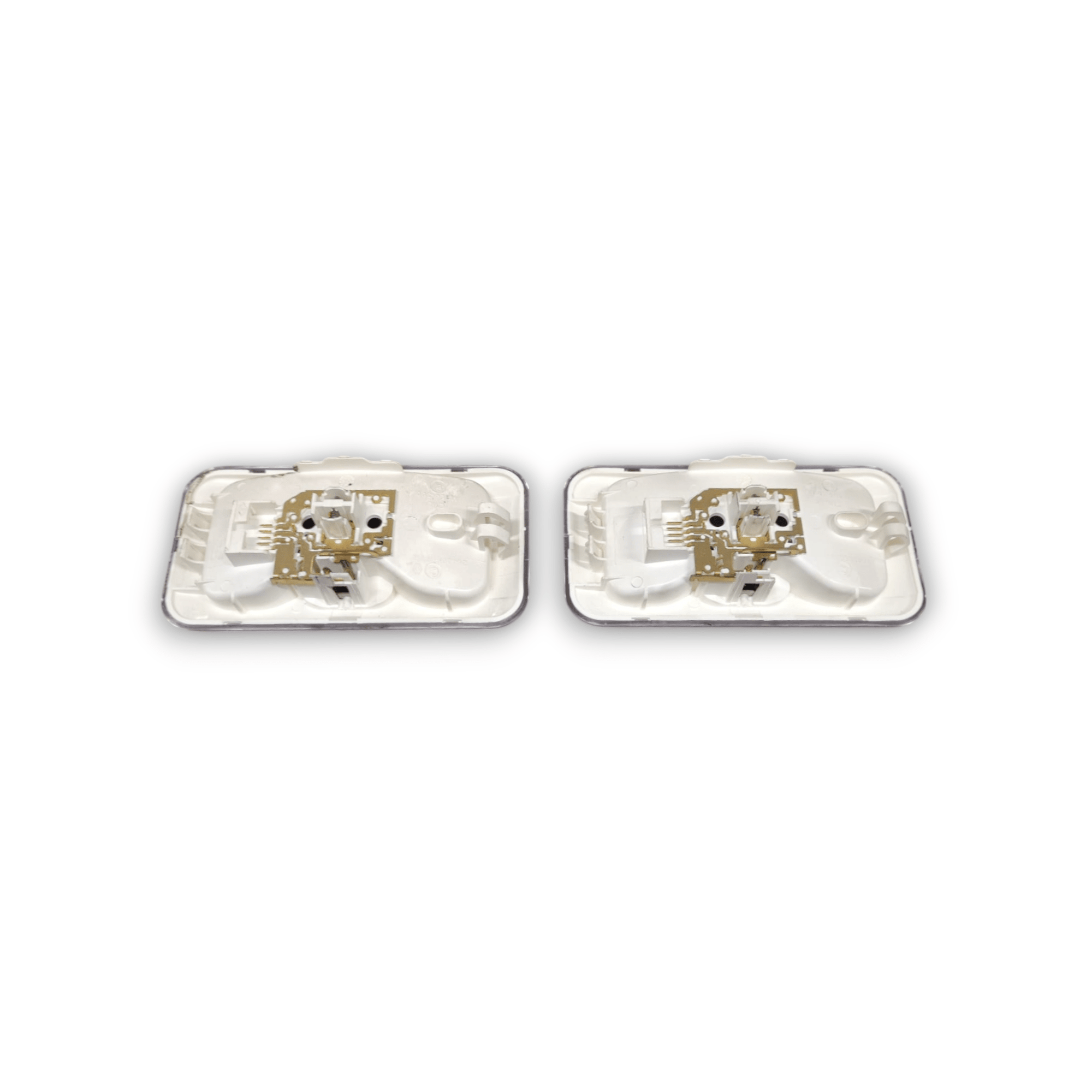 Coppia Plafoniere Renault Master III COD: 264306877R (2020 - ) - F&P CRASH SRLS - Ricambi Usati