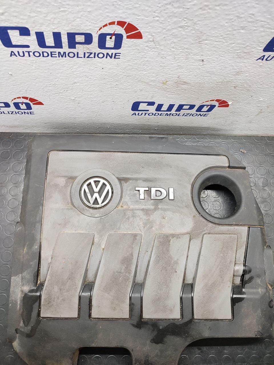 Copri Motore Volkswagen Golf 6 (2009) Cod:03L.103.925AR - F&P CRASH SRLS - Ricambi Usati