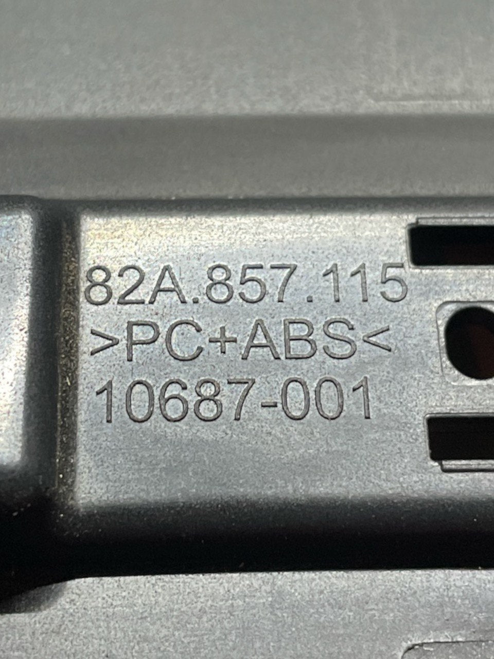 Cornice / Modanatura / Rivestimento Tachimetro / Contachilometri cod:82A857115 Audi A1 GB (2019>) - F&P CRASH SRLS - Ricambi Usati