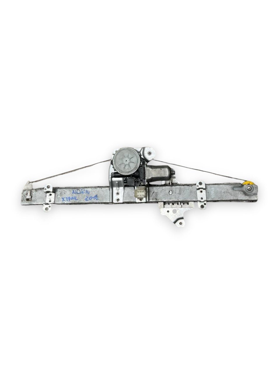 Cremagliera Alzacristallo / Alzavetro Elettrico anteriore destra (dx) Nissan X-Trail T32 / Nissan Micra K14 (2014 al 2020) cod: 807314CA0A/ 0130821763 - F&P CRASH SRLS - Ricambi Usati