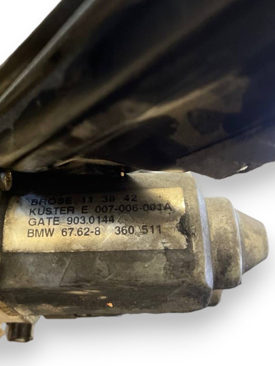 Cremagliera Alzacristallo / Alzavetro Elettrico posteriore destra (dx) Bmw Serie 5 E39 (1995 al 2003) cod: 9030144 / 007-006-001A - F&P CRASH SRLS - Ricambi Usati