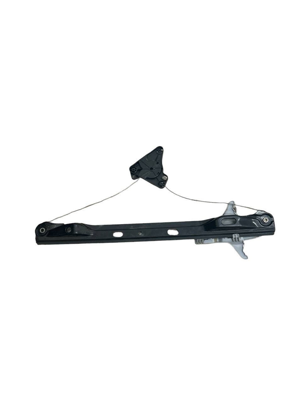 Cremagliera Alzavetri / Alzacristalli Elettrico Porta Posteriore Destra (DX) Volkswagen Tiguan 5N (2007 al 2015) cod.979105-101 - F&P CRASH SRLS - Ricambi Usati