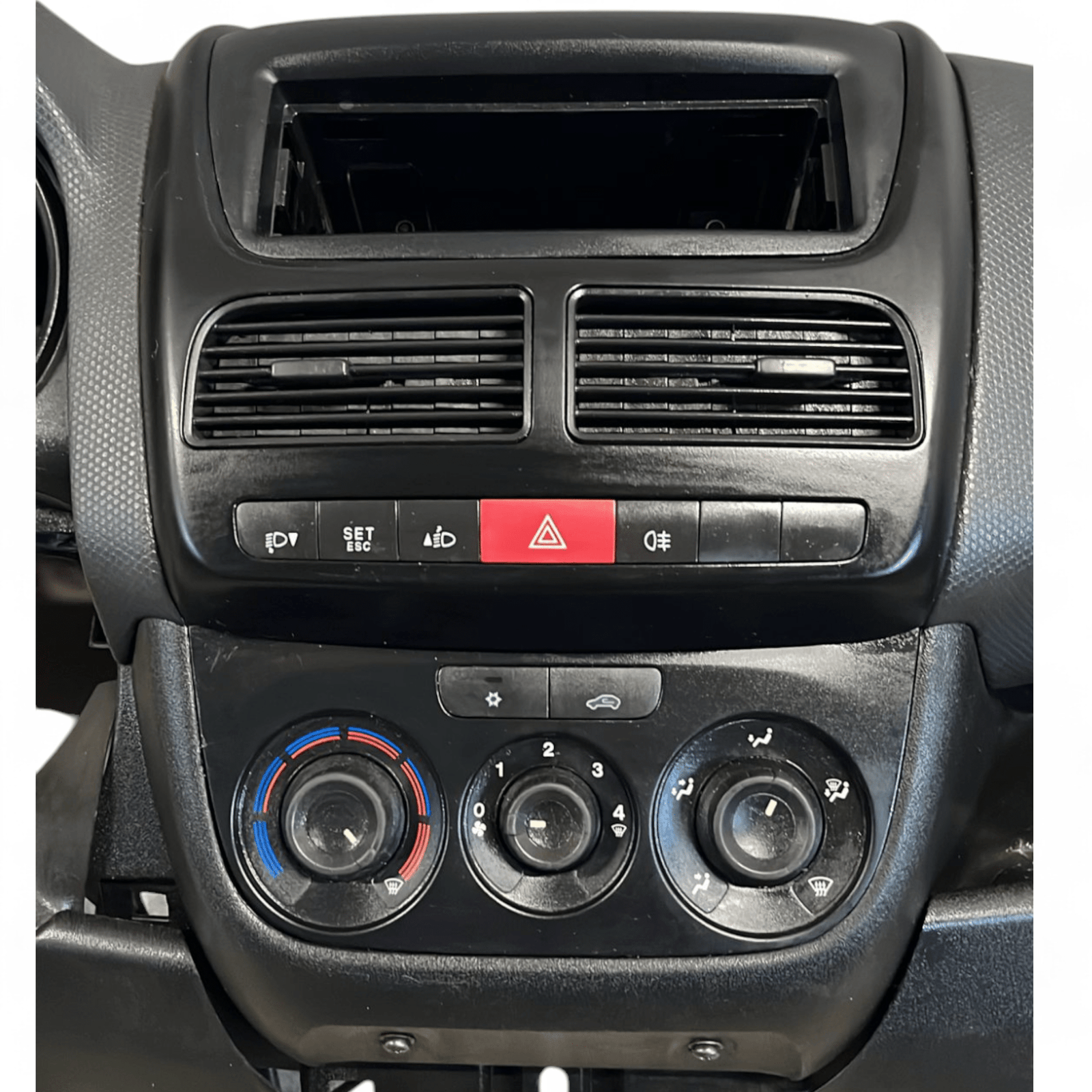 Cruscotto con airbag passeggero e vano porta oggetti Fiat Doblò (2009 - 2022) - F&P CRASH SRLS - Ricambi Usati