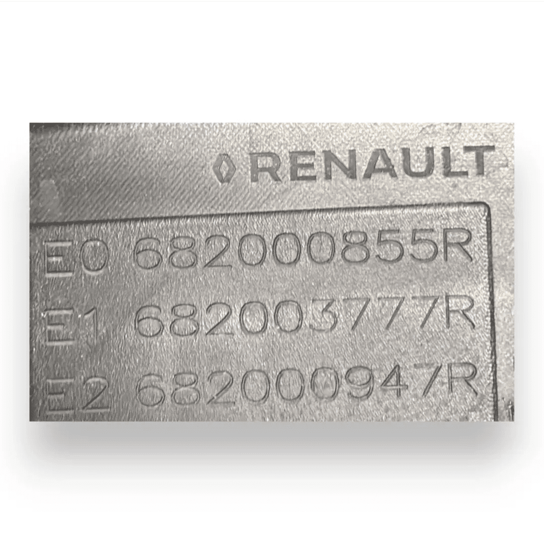 Cruscotto Renault Master Furgone OEM 681002053R - F&P CRASH SRL - Ricambi Usati