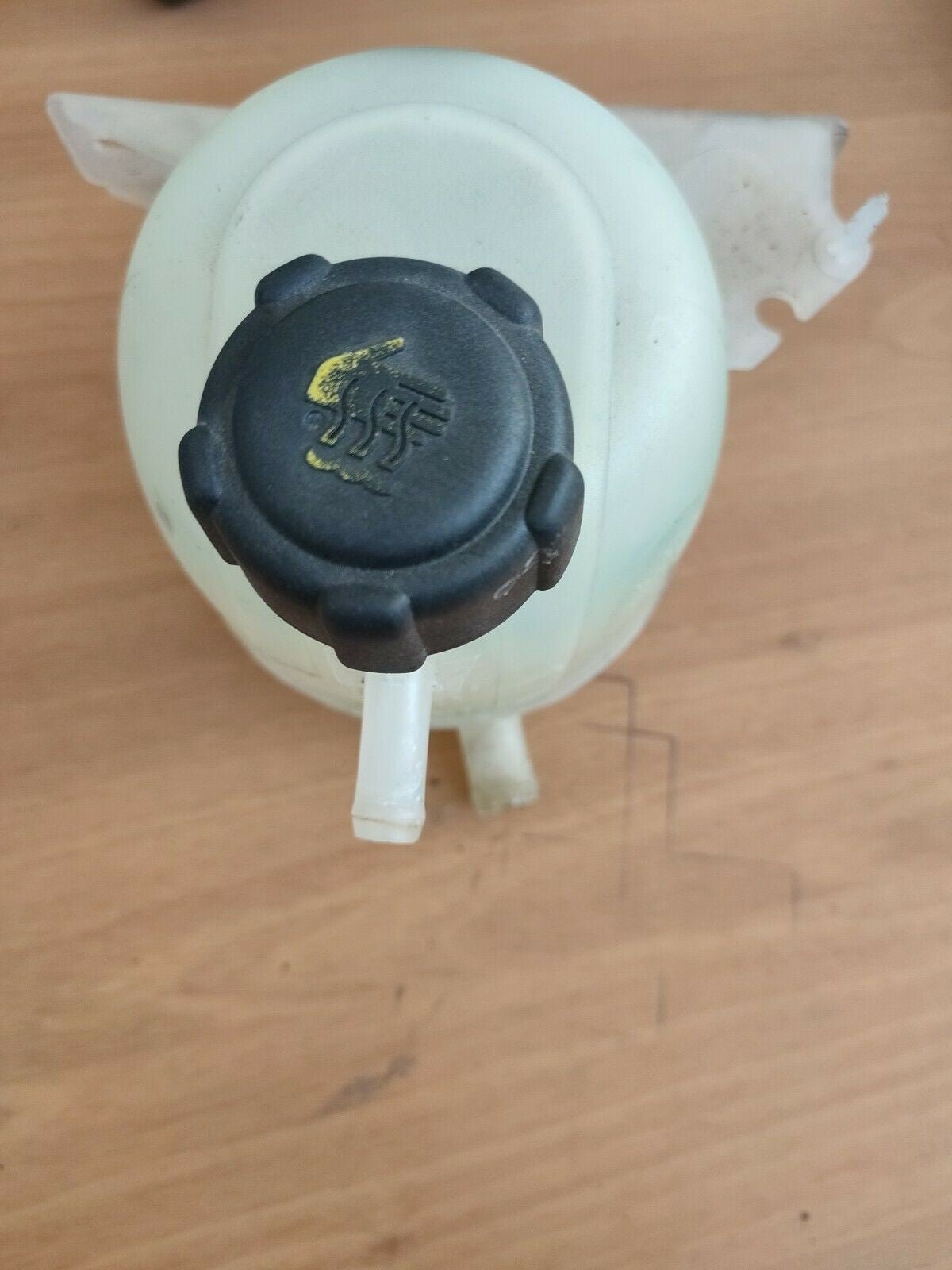 DACIA LOGAN 1.6 - SANDERO coolant water compensation container - F&P CRASH SRLS - Used Spare Parts