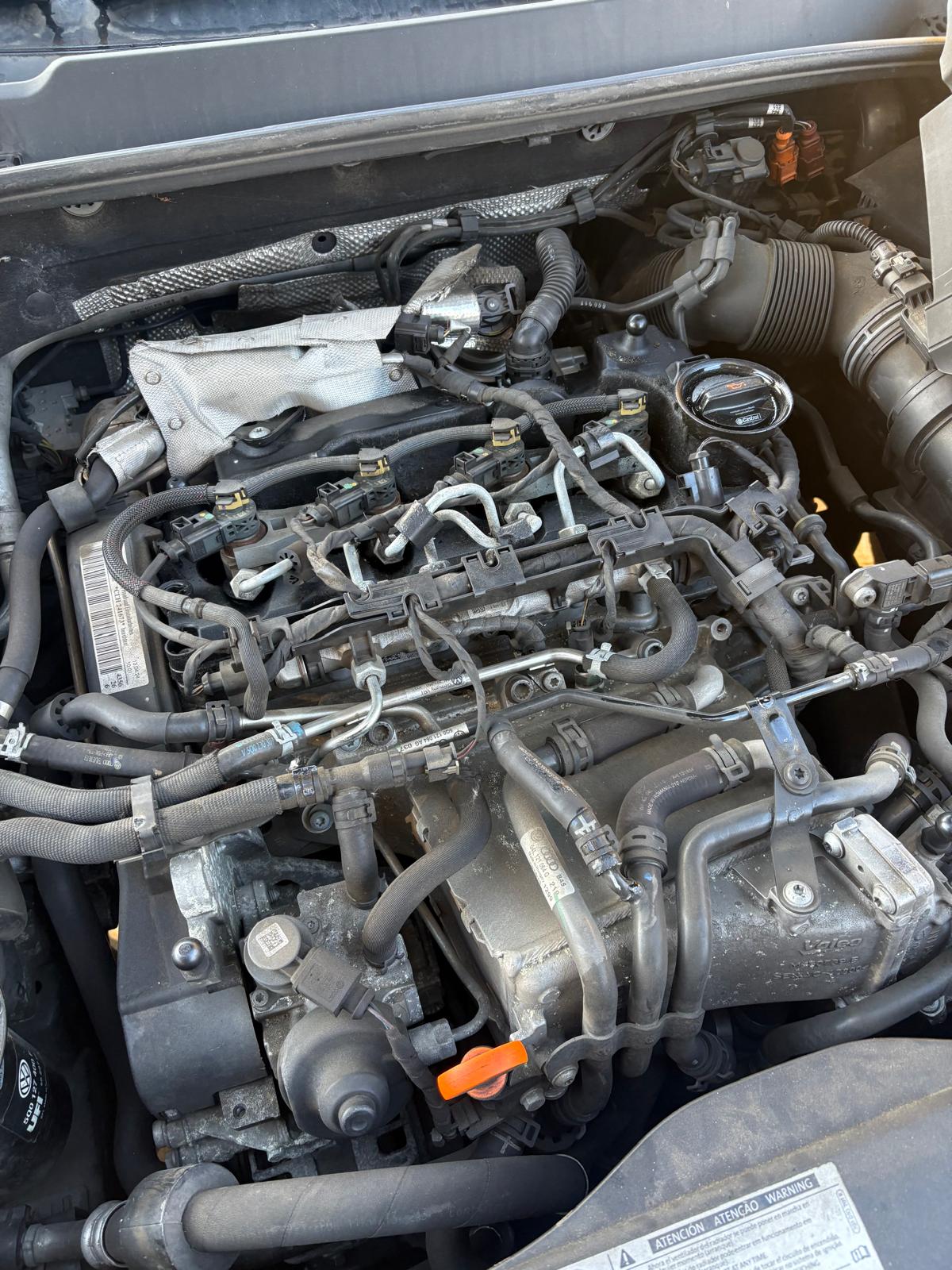 Motor Seat Leon 1.6 Diesel 77kw 105ks (2013) kod: CLH 