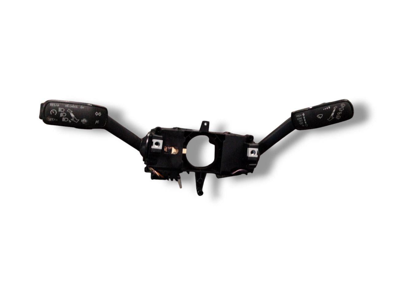 Devio luci Seat Arona (2017>) cod.2Q1953507AE - F&P CRASH SRLS - Ricambi Usati